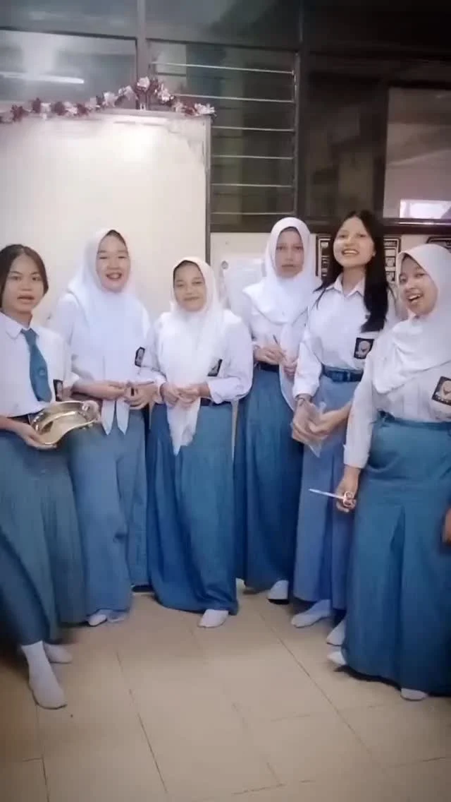 Instagram post from smegadia.sby. This post is in position 0.